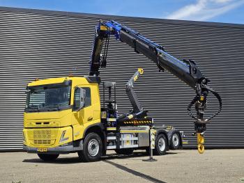 Volvo FM 420 6x2*4 / 28 tm KRAAN + HAAKARM